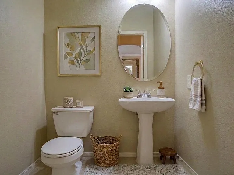 Half bath (downstairs)