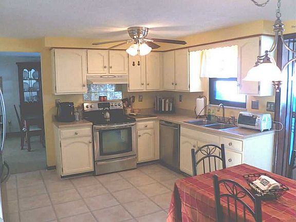 4th image of 2910 Oneill Dr