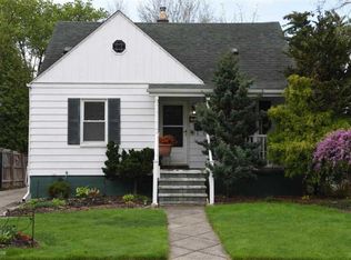 44 E Jarvis Ave, Hazel Park, MI 48030