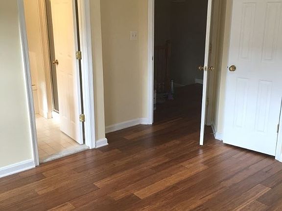 2nd image of 3 Duck Pond Ct