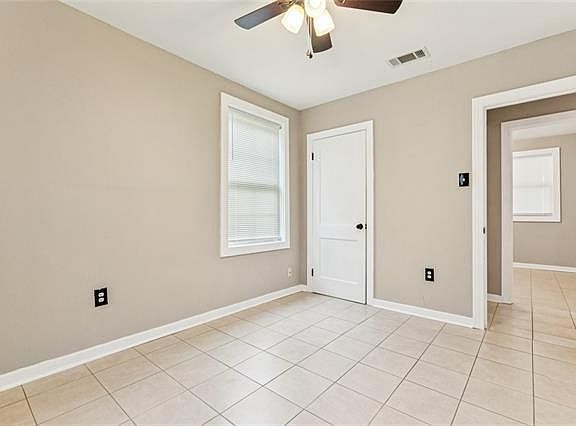 5th image of 2320 Claire Ave