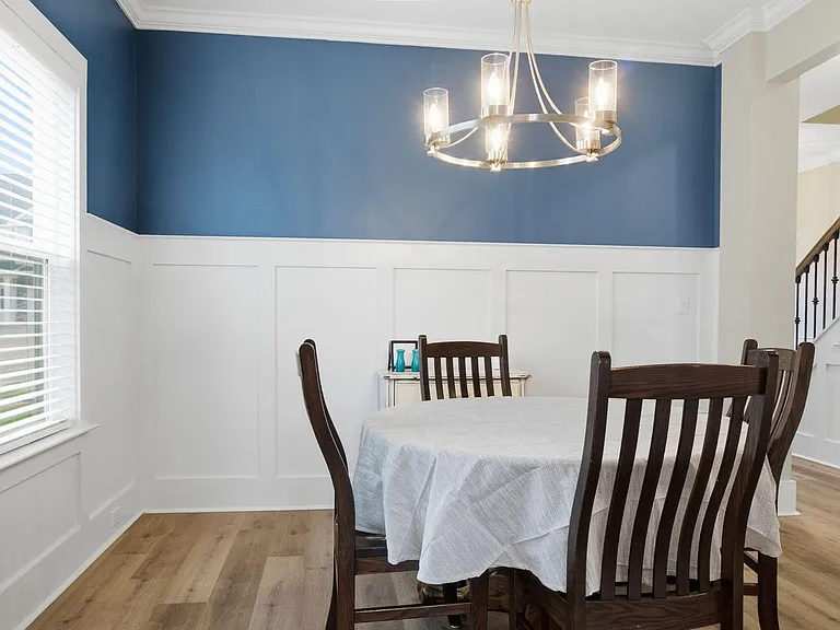 2638 Laurens St — Photo 11