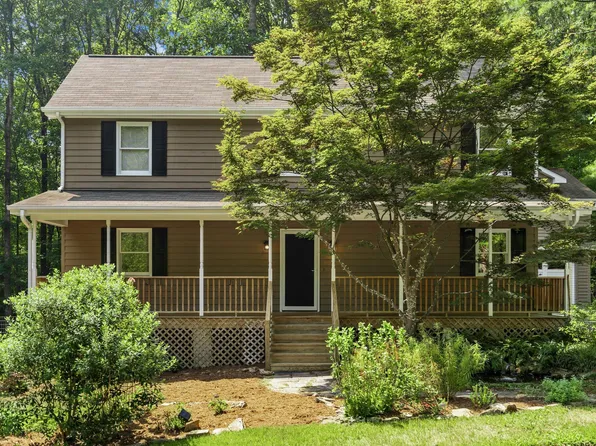 1011 Bugle Ct, Chapel Hill, NC 27516