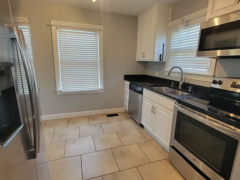 4305 Briarwood Rd — Photo 7