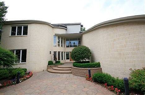 1st image of 4694 S Valleyview Rd