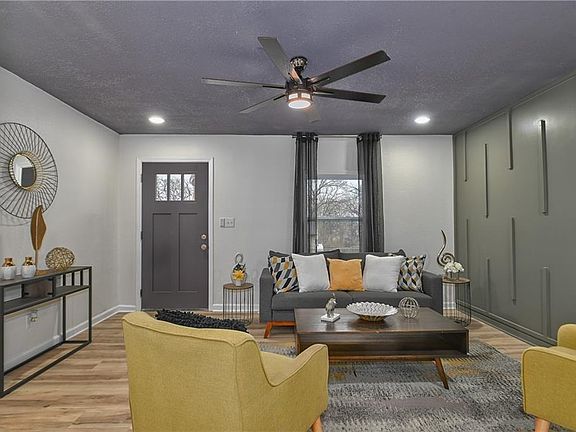 4th image of 3746 Myrtle Ave