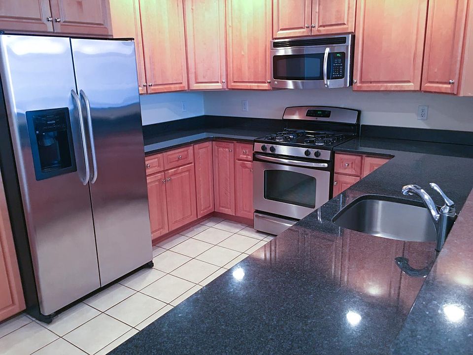 Granite and SS Kitchen