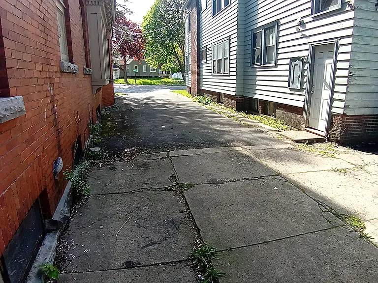 123 Onondaga Ave #2 — Photo 56