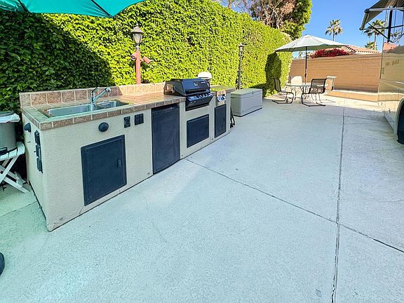 3rd image of 80394 Avenue 48 #105