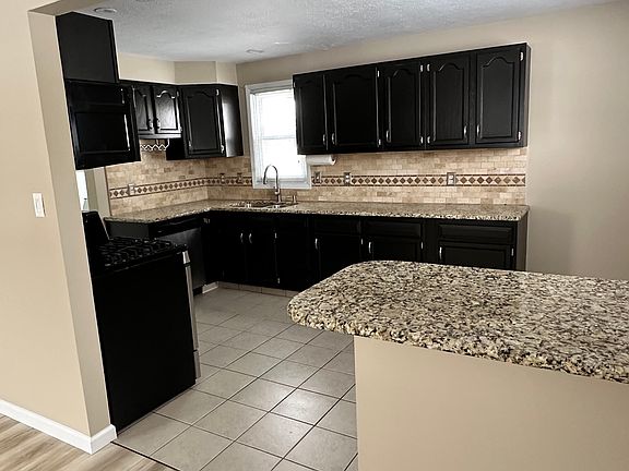 5th image of 7759 Crestwood Ln