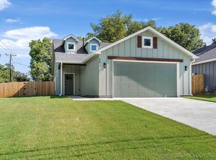 339 W Hickory St, Coweta, OK 74429