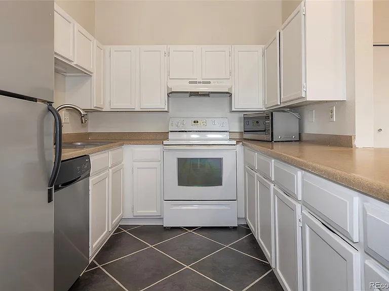 2280 S Oswego Way #305 — Photo 14