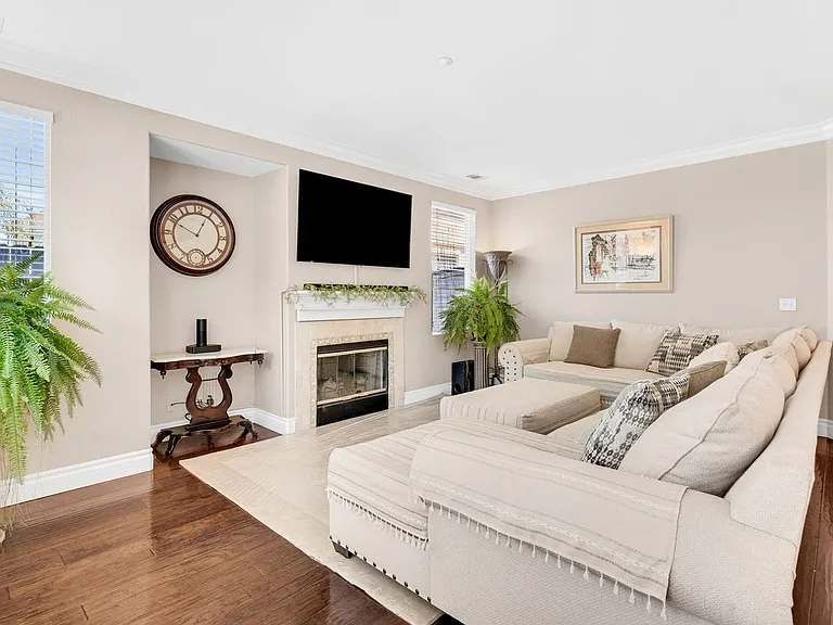 1215 Royal Ann Ct — Photo 21