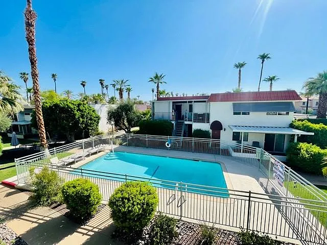2 bed, $2,195 — Photo 3