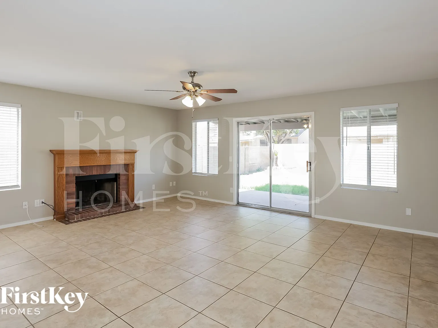 3 bed, 2.5 bath, 1832 sqft, $2,850 — Photo 3