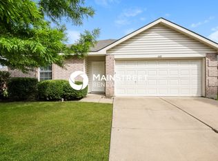 1601 Queens Brook Ln, Fort Worth, TX 76140