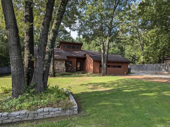 54 Carol Ln, Batesville, AR 72501