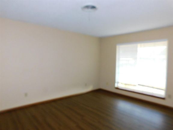 2nd image of 1821 NW Crosby Park Blvd