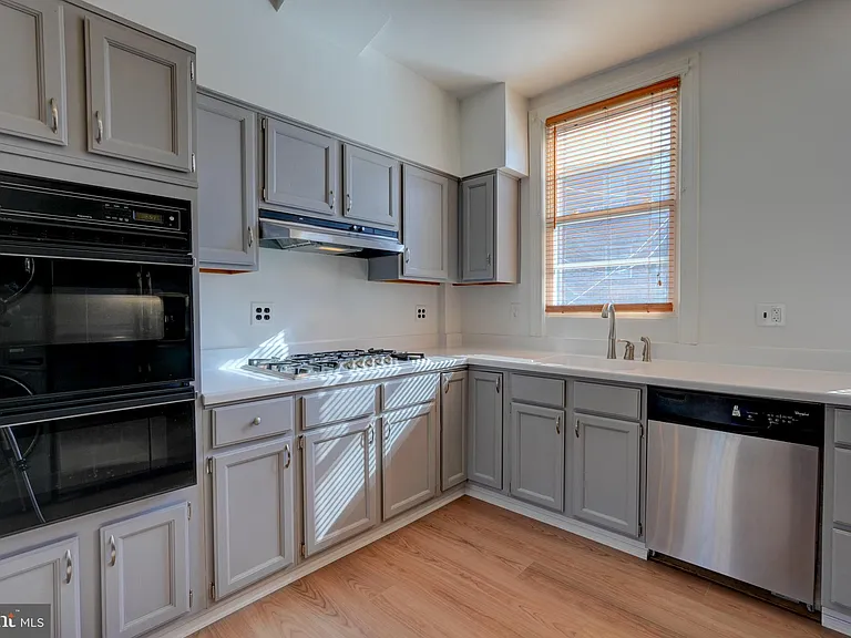 1209 I St SE — Photo 11