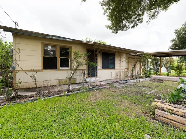 204 3RD ST, Converse, TX 78109