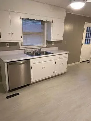 3910 Witty Ln — Photo 4