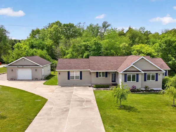 10740 Montview Dr, Jerome, MI 49249
