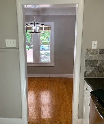 3rd image of 340 W Elsmere Pl #338