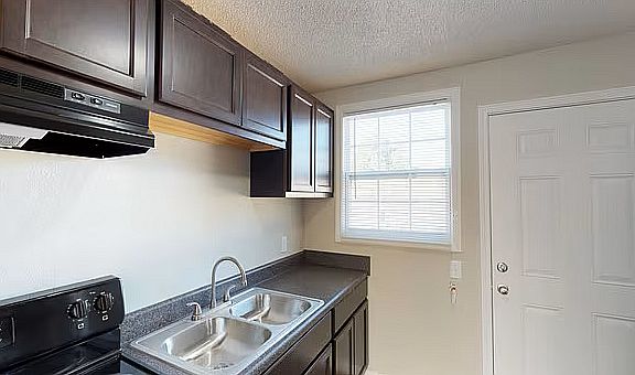 4th image of 207 New Market St #33-A