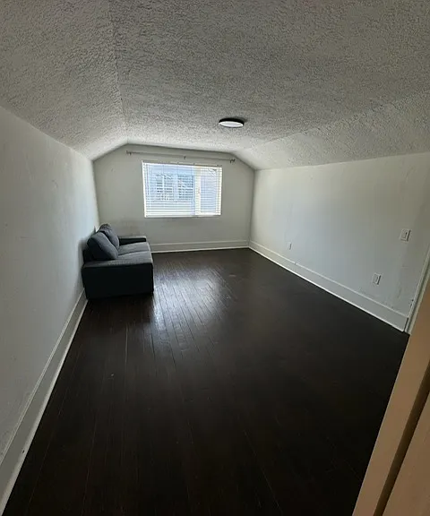 5034 N Missouri Ave — Photo 18