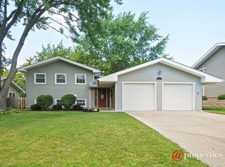 1410 Edgefield Ln, Hoffman Estates, IL 60169