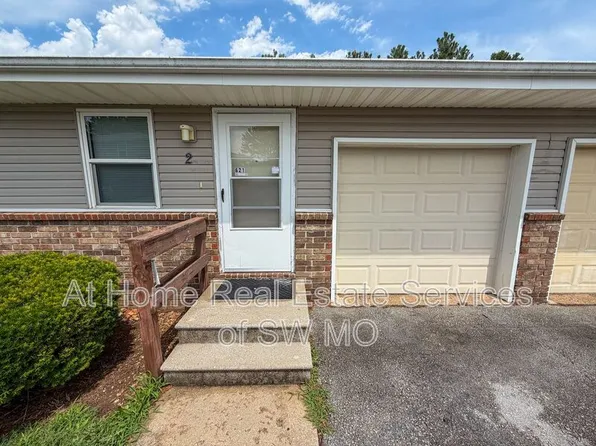 621 W Meadowview Dr APT 2, Nixa, MO 65714