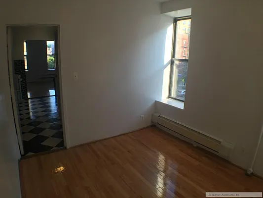 Rented by Sovereign Associates | media 12