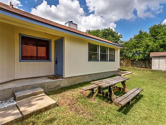4th image of 516 Meadowcreek Cir