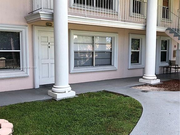 2nd image of 4521 NE 21st Ave APT 2