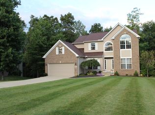 4879 Deer Run Dr, Lorain, OH 44053