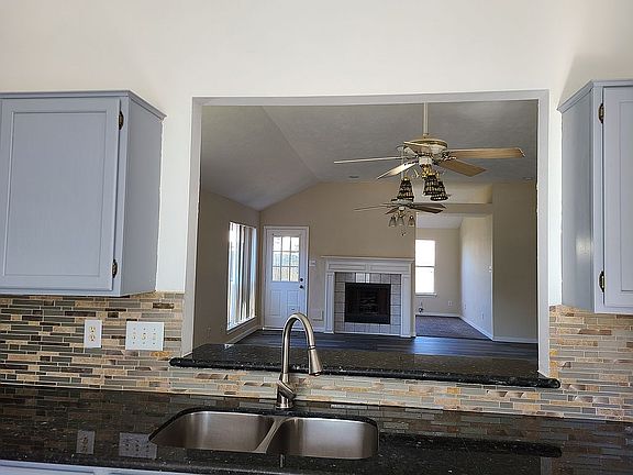 5th image of 1109 Merribrook Ln