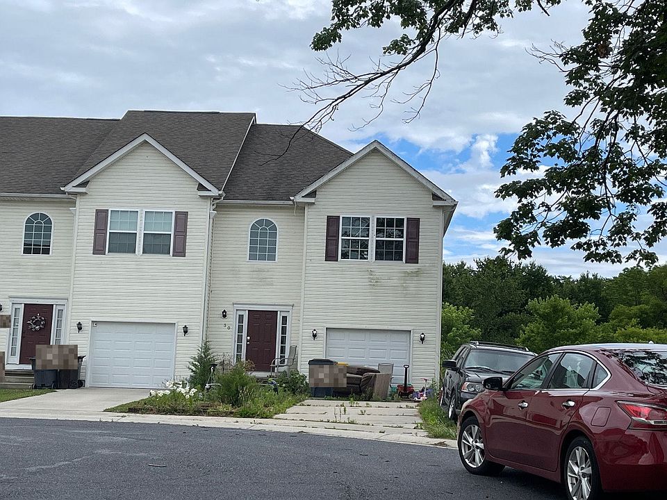 1st image of 30 Treaty Ln