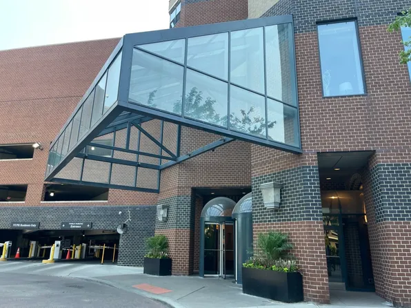 3660 N Lake Shore Dr APT 2310, Chicago, IL 60613