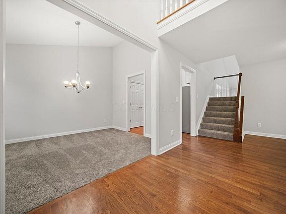 5th image of 374 Rosewood Ct