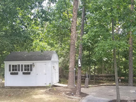 3rd image of 113 Killaney Ct