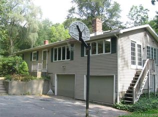 14 Dean Rd, East Lyme, CT 06333