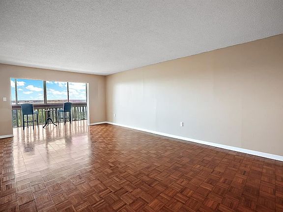 5th image of 601 N McDonald St #401-1
