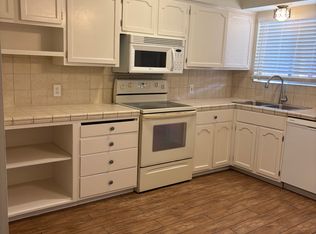 3055 N West Ave APT E, Fresno, CA 93705