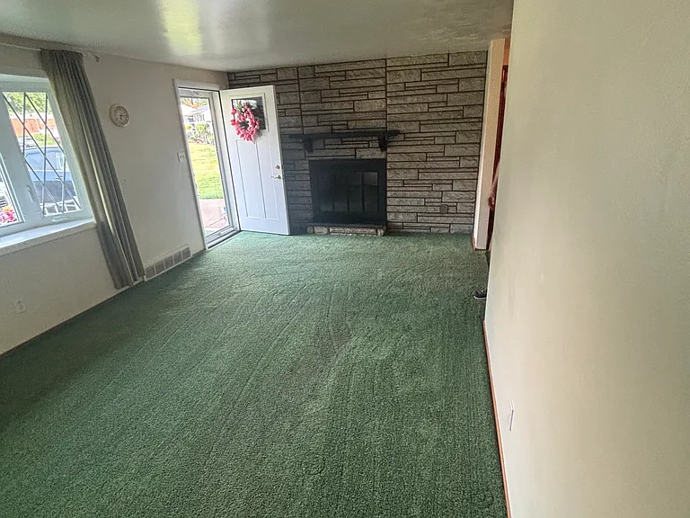 225 Fairhaven Dr — Photo 4