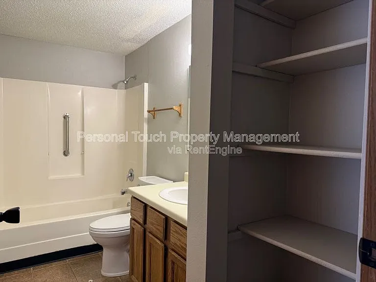 202 7th Ave N #4 — Photo 7