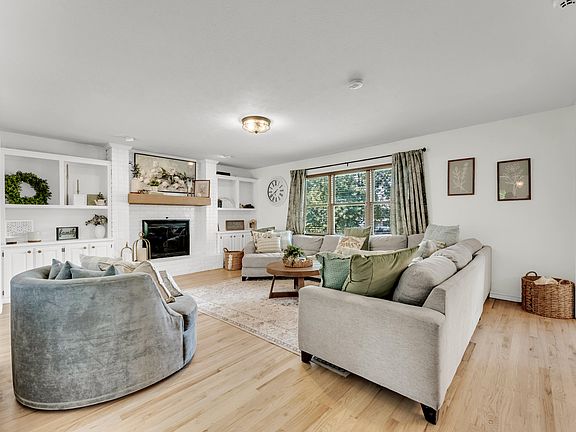 2nd image of 3427 S Ashley Court