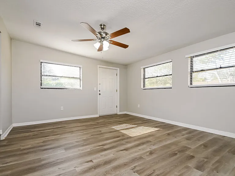 1827 Rotary Dr — Photo 5