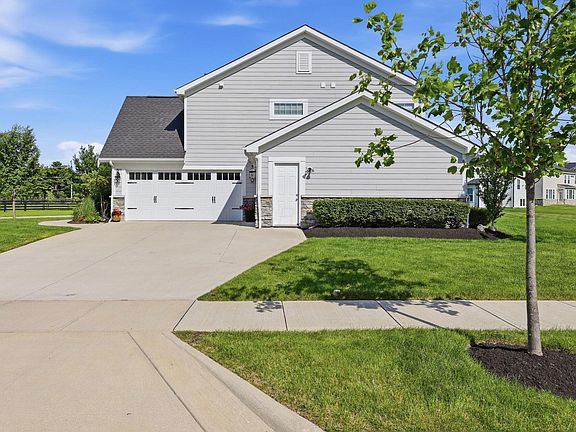 3rd image of 11607 Poppyseed Dr