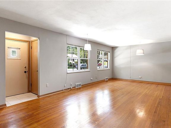 5th image of 8226 Mercier St
