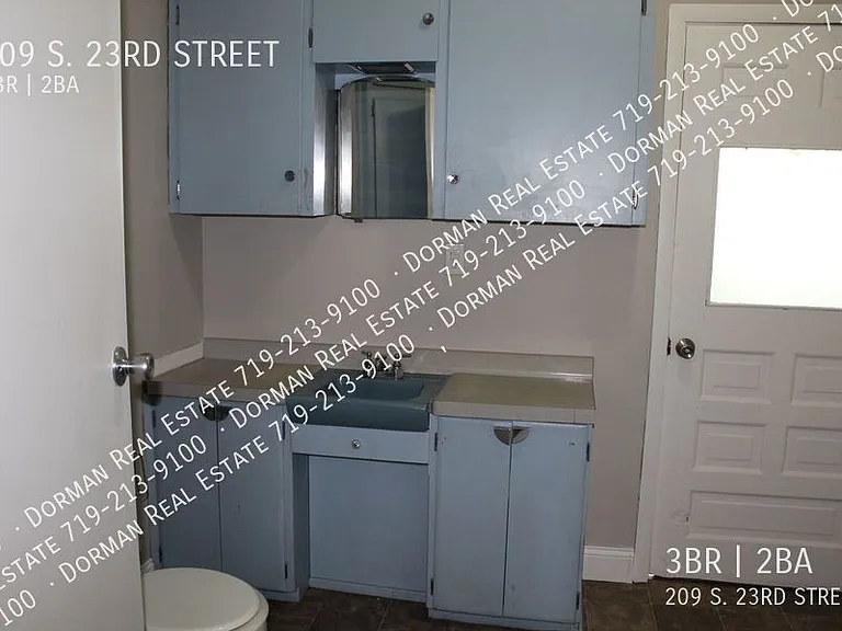 209 S 23rd St — Photo 14